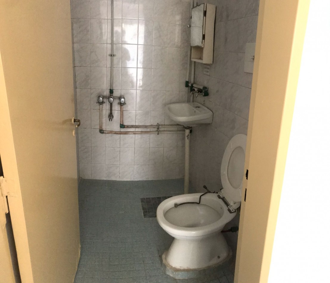 LOS NARANJOS DEPARTAMENTO INTERNO CON INGRESO COMPARTIDO.- 