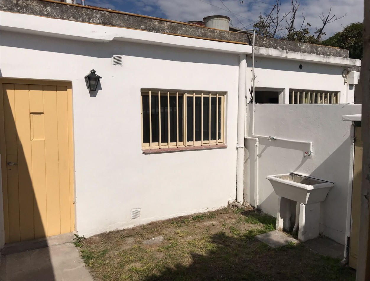 LOS NARANJOS DEPARTAMENTO INTERNO CON INGRESO COMPARTIDO.- 