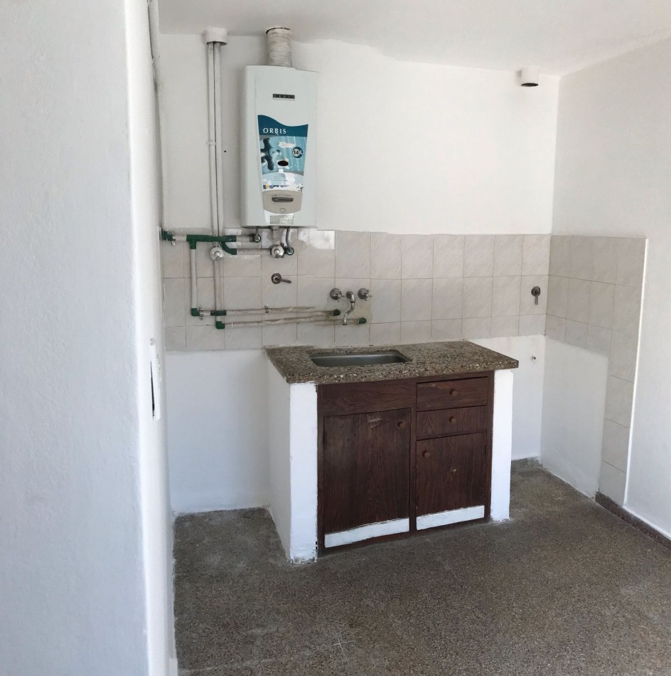 LOS NARANJOS DEPARTAMENTO INTERNO CON INGRESO COMPARTIDO.- 