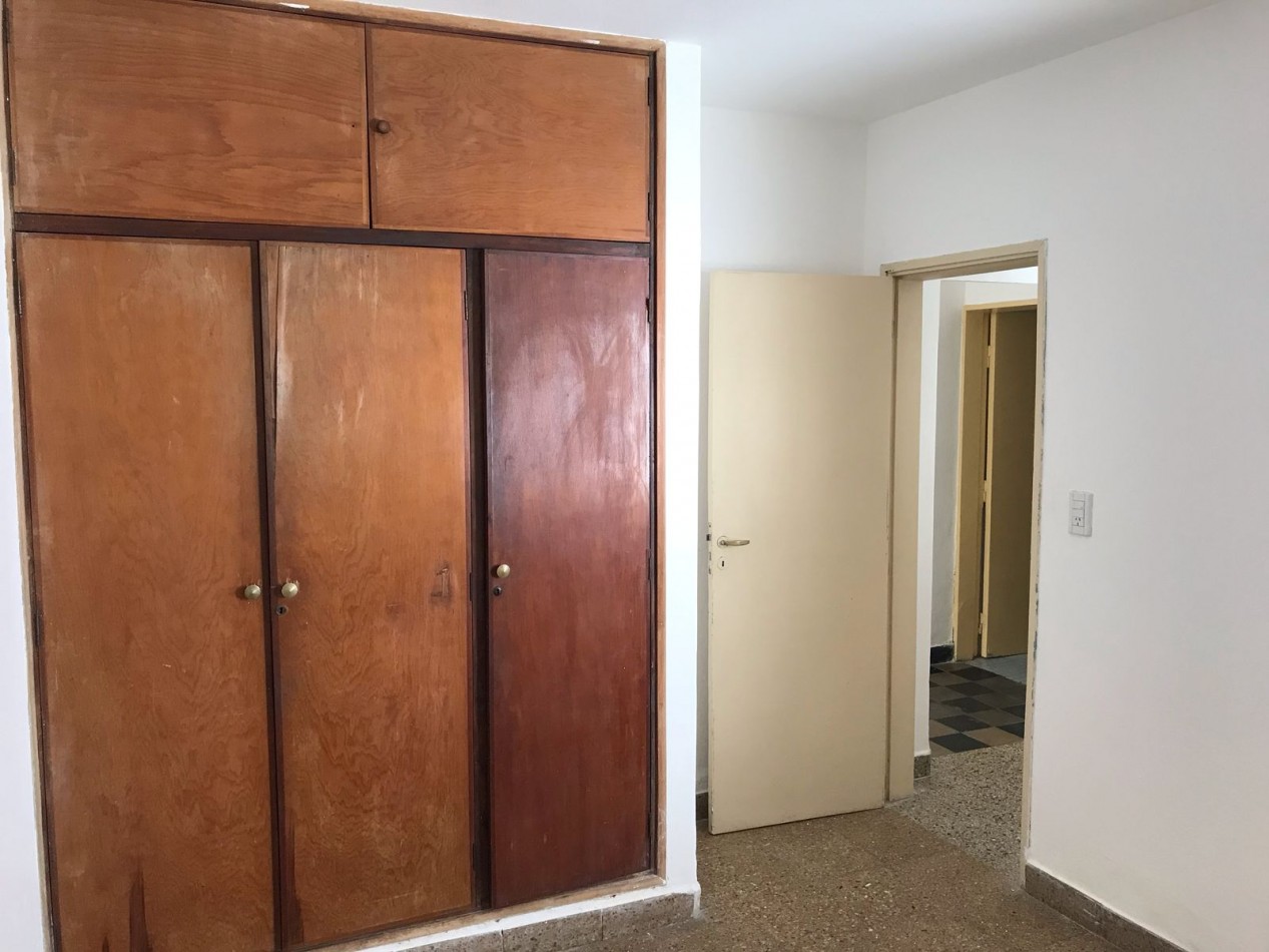 LOS NARANJOS DEPARTAMENTO INTERNO CON INGRESO COMPARTIDO.- 