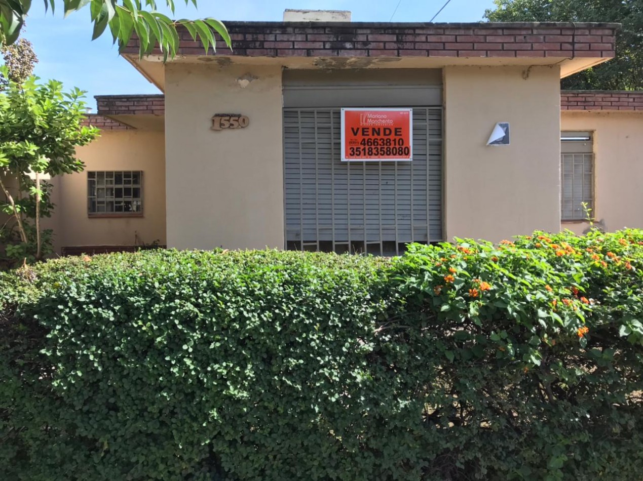 LOS GRANADOS, EXCELENTE VIVIENDA ESQUINA, BUEN ENTORNO "APTA CREDITO".- 