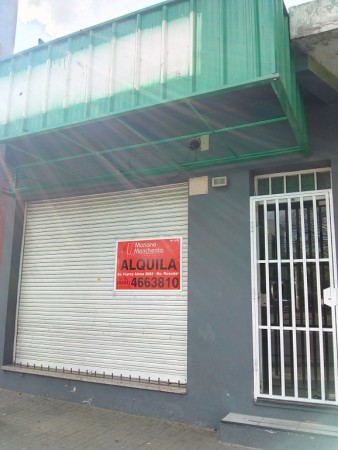 AVENIDA, HERMOSO LOCAL A UNA CUADRA DEL DINO R-20.