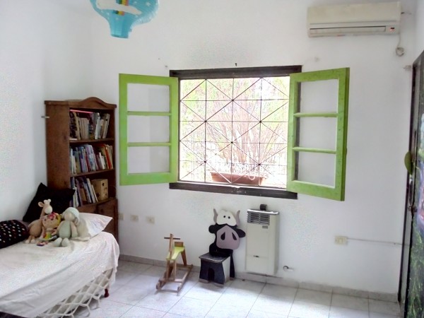 Bº Matienzo, amplia propiedad.-