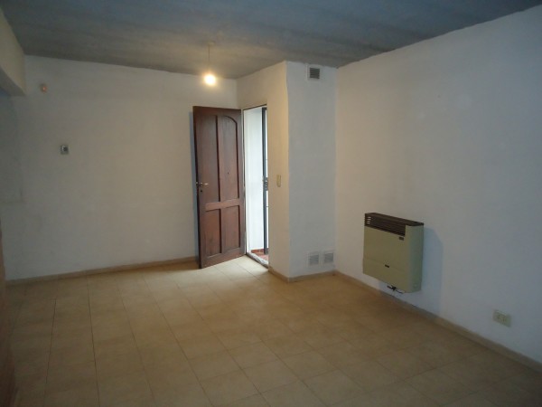 Matienzo, impecable propiedad con pileta +departamento. NUEVO PRECIO PROXIMA A SER APPTA CREDITO BANCOR
