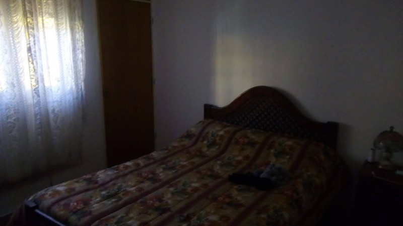 Barrio Los Naranjos, excelente casa más departamento para la venta.