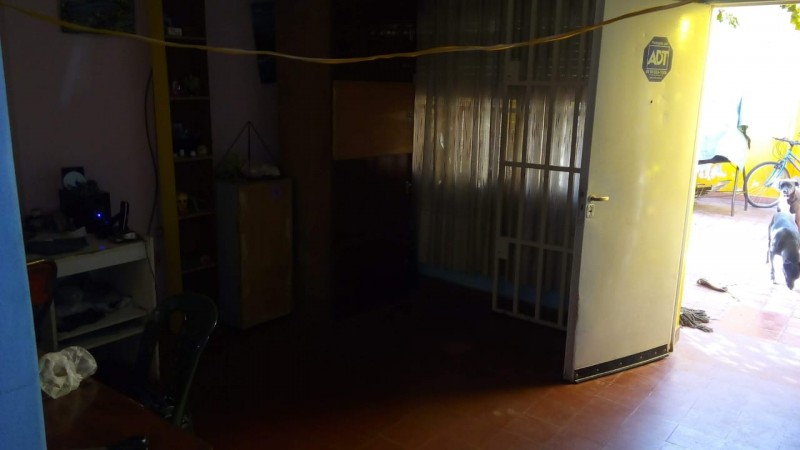 Barrio Los Naranjos, excelente casa más departamento para la venta.
