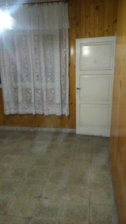 Barrio Los Naranjos, excelente casa más departamento para la venta.