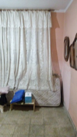 Barrio Los Naranjos, excelente casa más departamento para la venta.