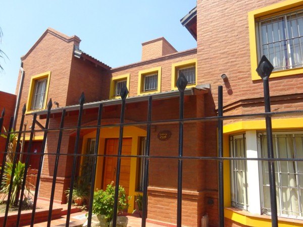 Hermosa casa de dos pisos en B°  Parque Capital 