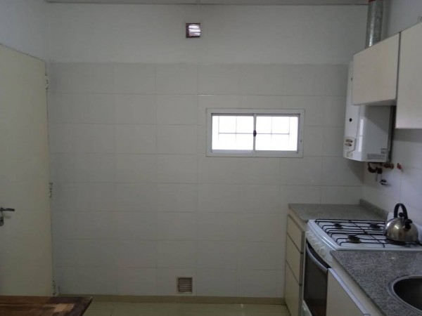San rafael, excelente vivienda muy bien ubicada, PROXIMA A SER APPTA CREDITO BANCOR.-