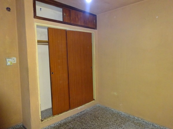 Villa Adela, linda zona, apta banco.-