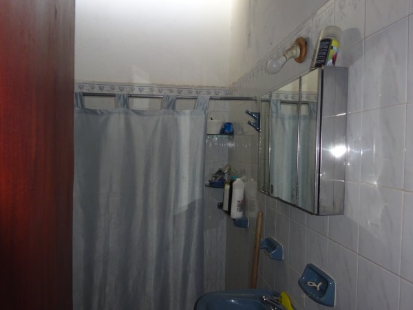 Barrio Villa Adela,  dos propiedades en un mismo terreno. Oportunidad de inversion