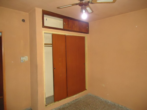 Villa Adela, linda zona, apta banco.-