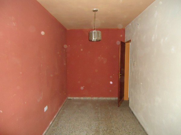 Villa Adela, linda zona, apta banco.-