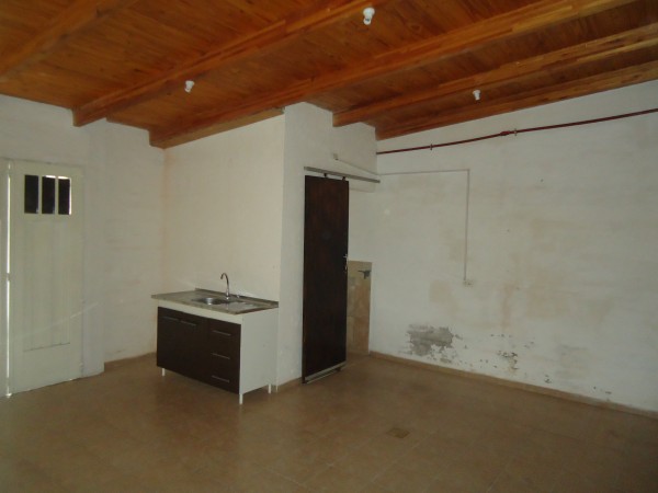 Mariano Balcarce a solo dos cuadra de R-20.- " SEÑADO" 