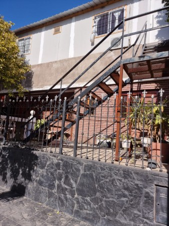 Se vende dos propiedades en barrio parque capital Sud