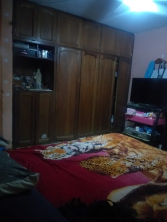 SE VENDE CASA DE DOS PLANTAS MÁS GALPÓN EN BARRIO SAN ROQUE