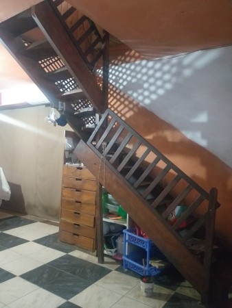 SE VENDE CASA DE DOS PLANTAS MÁS GALPÓN EN BARRIO SAN ROQUE