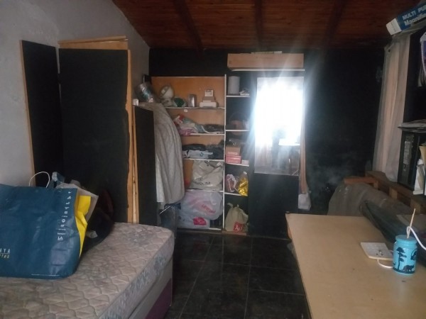SE VENDE CASA DE DOS PLANTAS MÁS GALPÓN EN BARRIO SAN ROQUE