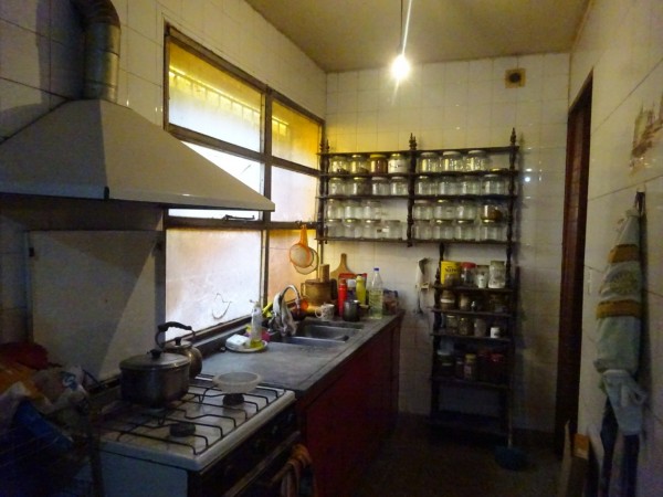 Casa más galpón para la venta Barrio Alto Alberdi. 