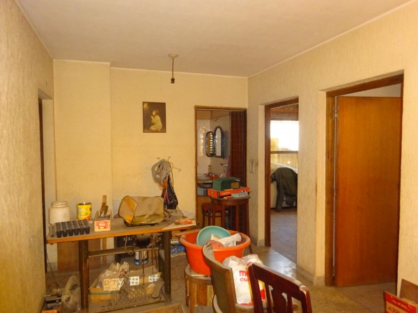 Casa más galpón para la venta Barrio Alto Alberdi. 