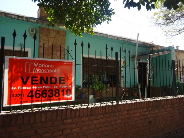 Se vende casa apta a crédito en Barrio Villa Mafekin