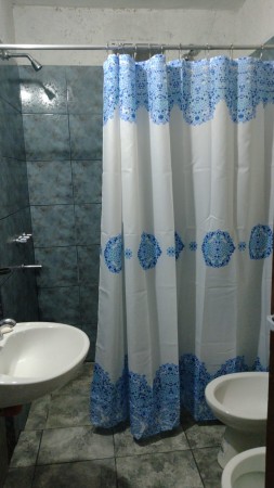  Achaval Peña, Excelente Zona, Rapido Acceso Al Centro.- Vivienda + departamento.-