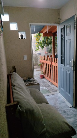  Achaval Peña, Excelente Zona, Rapido Acceso Al Centro.- Vivienda + departamento.-