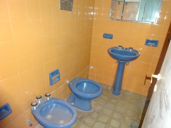 Se vende casa mas departamento en Bº Los Naranjos