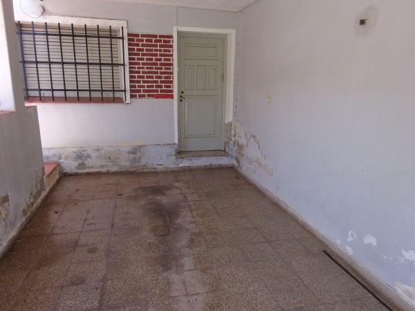 Se vende casa mas departamento en Bº Los Naranjos