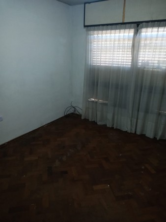 CASA TIPO DUPLEX Bo PARQUE VELEZ SARFIELD, LINDA ZONA