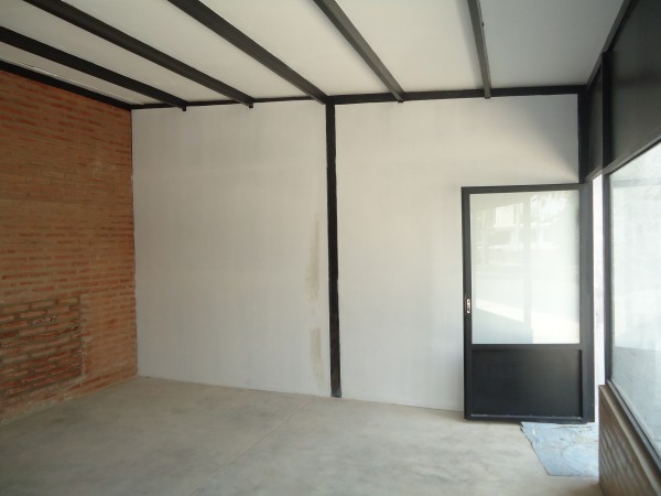 Bo A.T.E Linda zona, ideal inversor, casa + locales NUEVO PRECIO! OPORTUNIDAD.- 