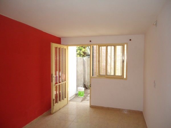 Bo A.T.E Linda zona, ideal inversor, casa + locales NUEVO PRECIO! OPORTUNIDAD.- 
