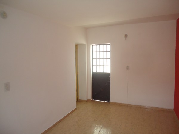 Bo A.T.E Linda zona, ideal inversor, casa + locales NUEVO PRECIO! OPORTUNIDAD.- 