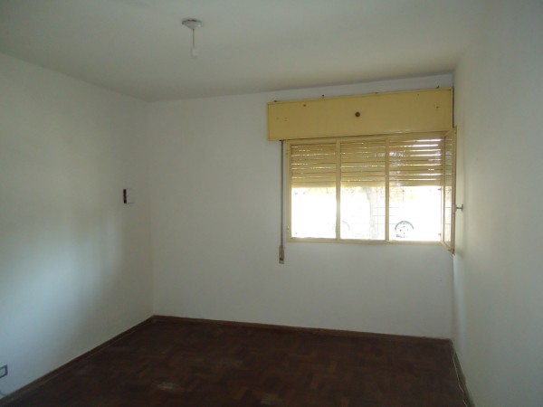 Bo A.T.E Linda zona, ideal inversor, casa + locales NUEVO PRECIO! OPORTUNIDAD.- 
