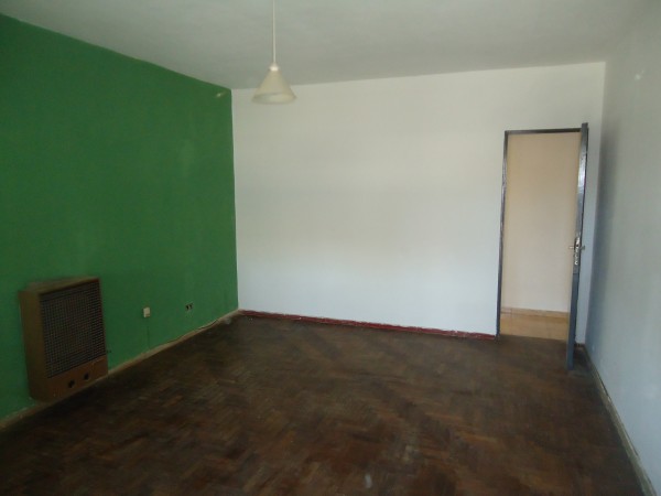 Bo A.T.E Linda zona, ideal inversor, casa + locales NUEVO PRECIO! OPORTUNIDAD.- 