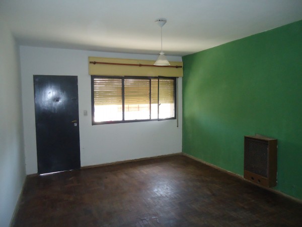 Bo A.T.E Linda zona, ideal inversor, casa + locales NUEVO PRECIO! OPORTUNIDAD.- 
