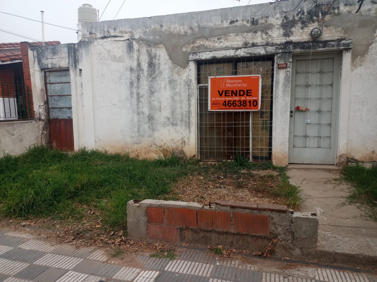 Rosedal, linda zona, vivienda a demoler o reciclar completa.- 
