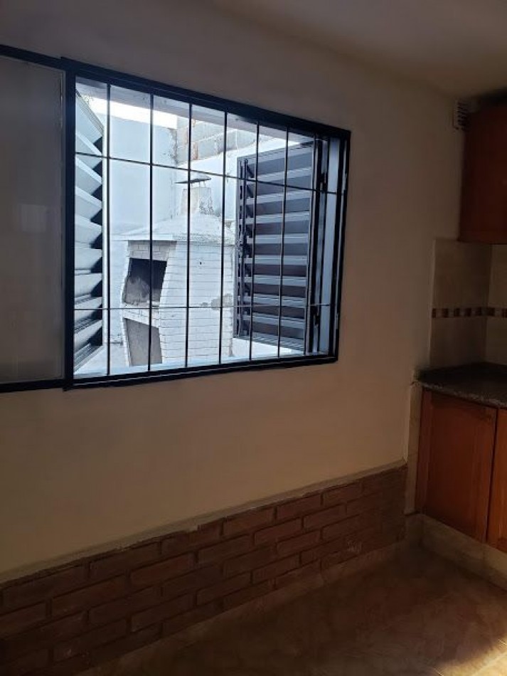 BARRIO A.T.E ( Pegado a Rosedal) , Hermosa propiedad a cuadras de ruta 20.- 