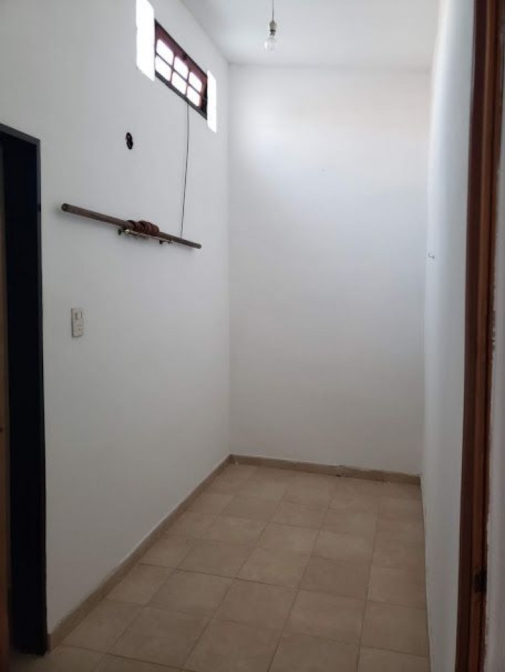 BARRIO A.T.E ( Pegado a Rosedal) , Hermosa propiedad a cuadras de ruta 20.- 