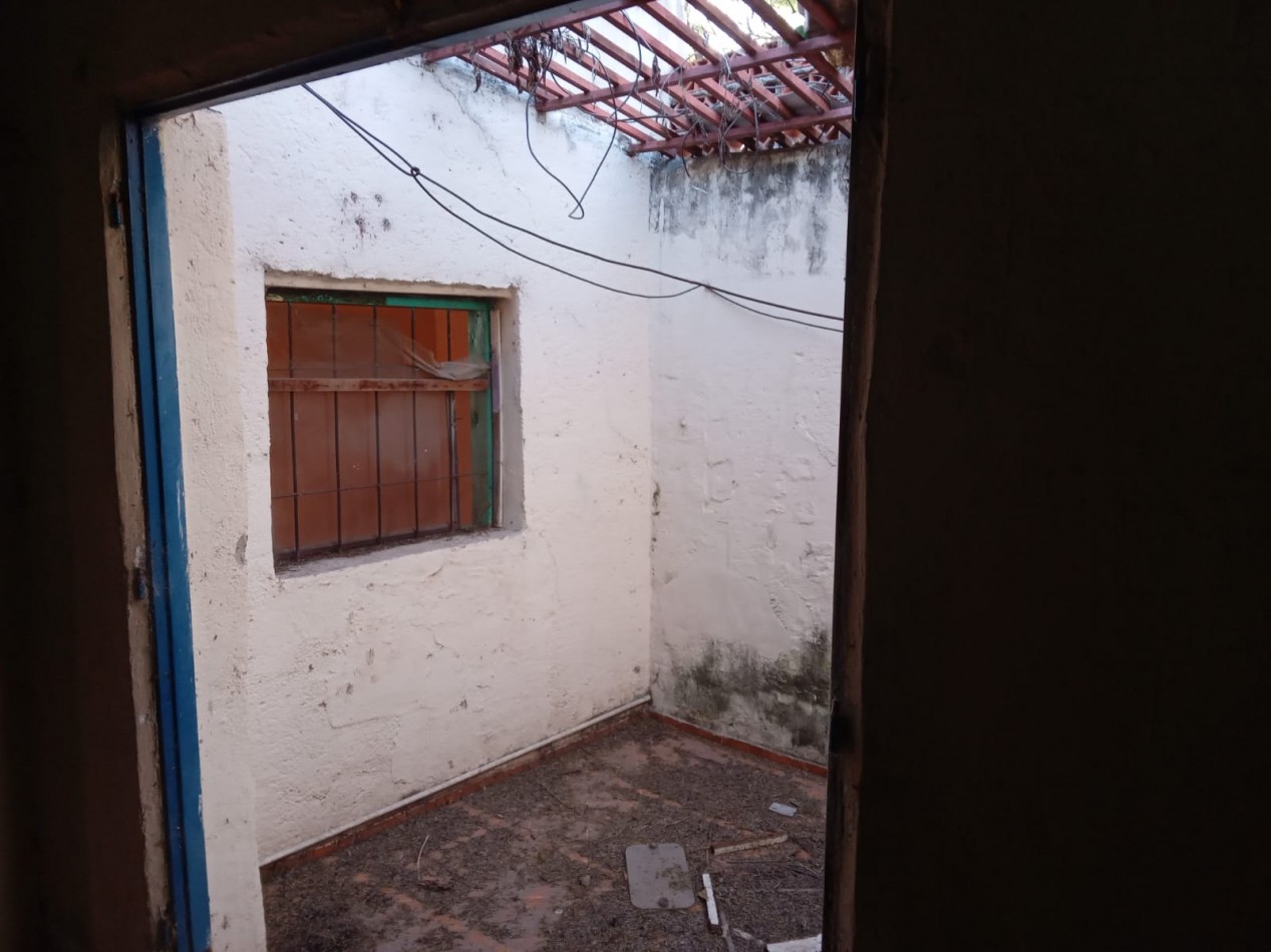 Guemes, Vivienda a metros de Julio A. Roca.- 