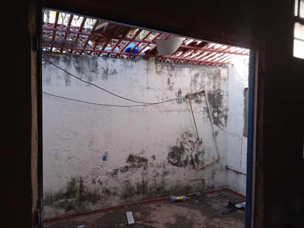 Guemes, Vivienda a metros de Julio A. Roca.- 