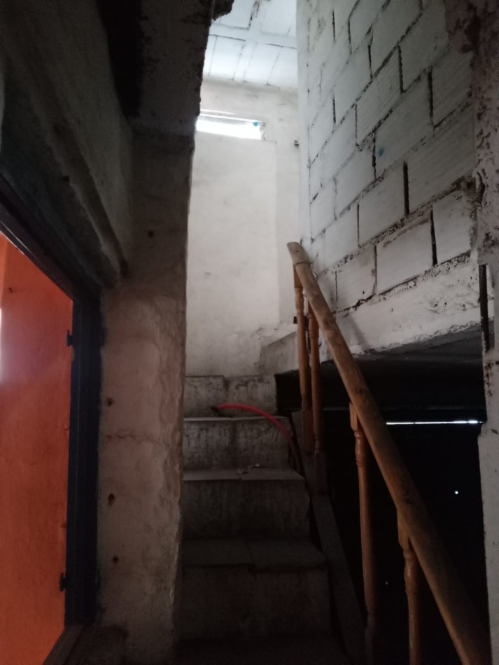 Guemes, Vivienda a metros de Julio A. Roca.- 