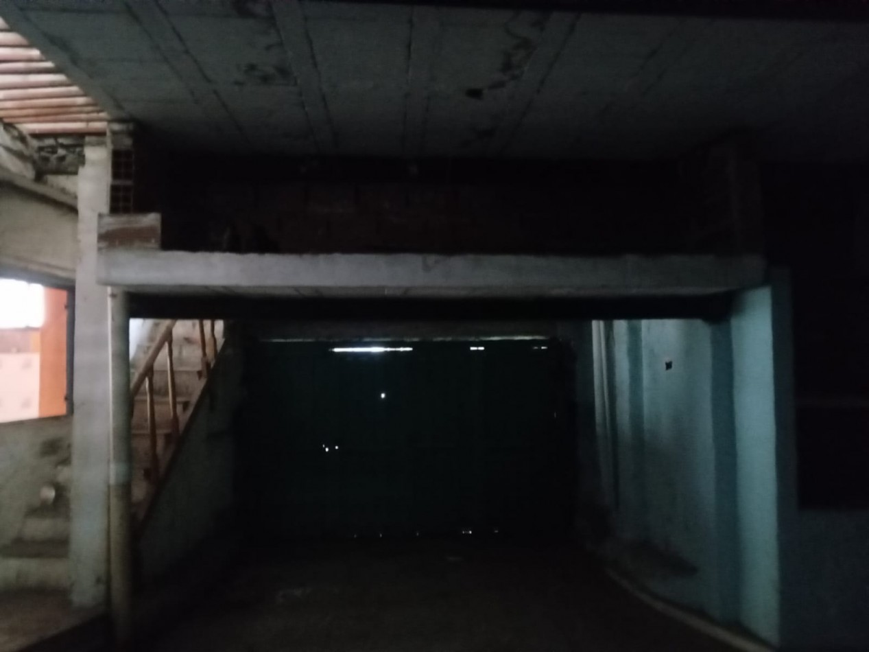 Guemes, Vivienda a metros de Julio A. Roca.- 