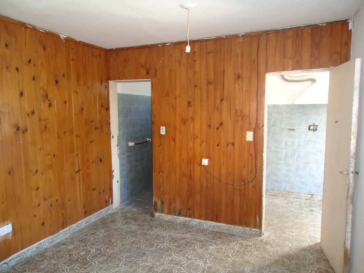 MATIENZO ( ATENTO INVERSOR) 3 PROPIEDADES EN UN MISMO LOTE, IDEAL PARA RENTA.-