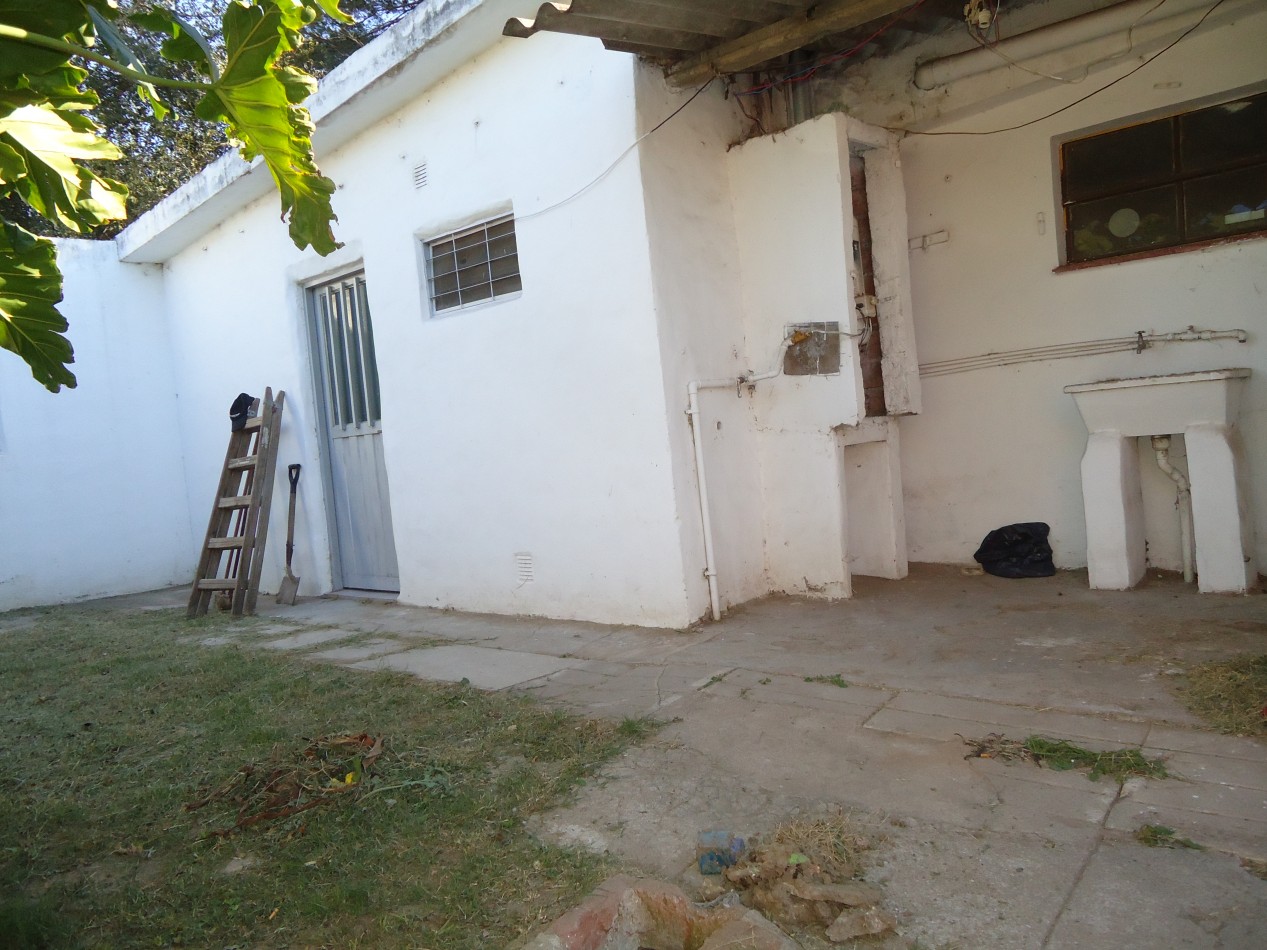 MATIENZO ( ATENTO INVERSOR) 3 PROPIEDADES EN UN MISMO LOTE, IDEAL PARA RENTA.-