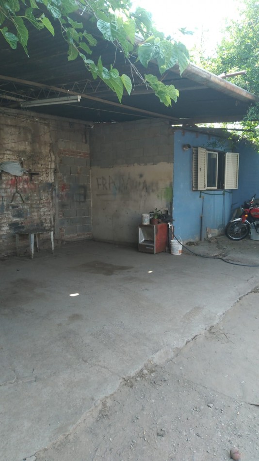 San roque Linda zona a metros de calle Roque arias.- 