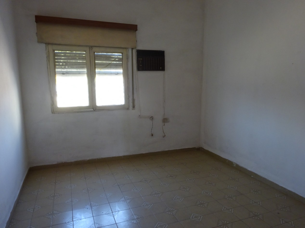OPORTUNIDAD SE VENDE HERMOSA PROPIEDAD BARRIO MATIENZO, zona comercial, sobre calle principal del barrio.- 