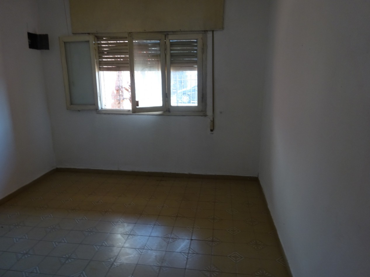 OPORTUNIDAD SE VENDE HERMOSA PROPIEDAD BARRIO MATIENZO, zona comercial, sobre calle principal del barrio.- 