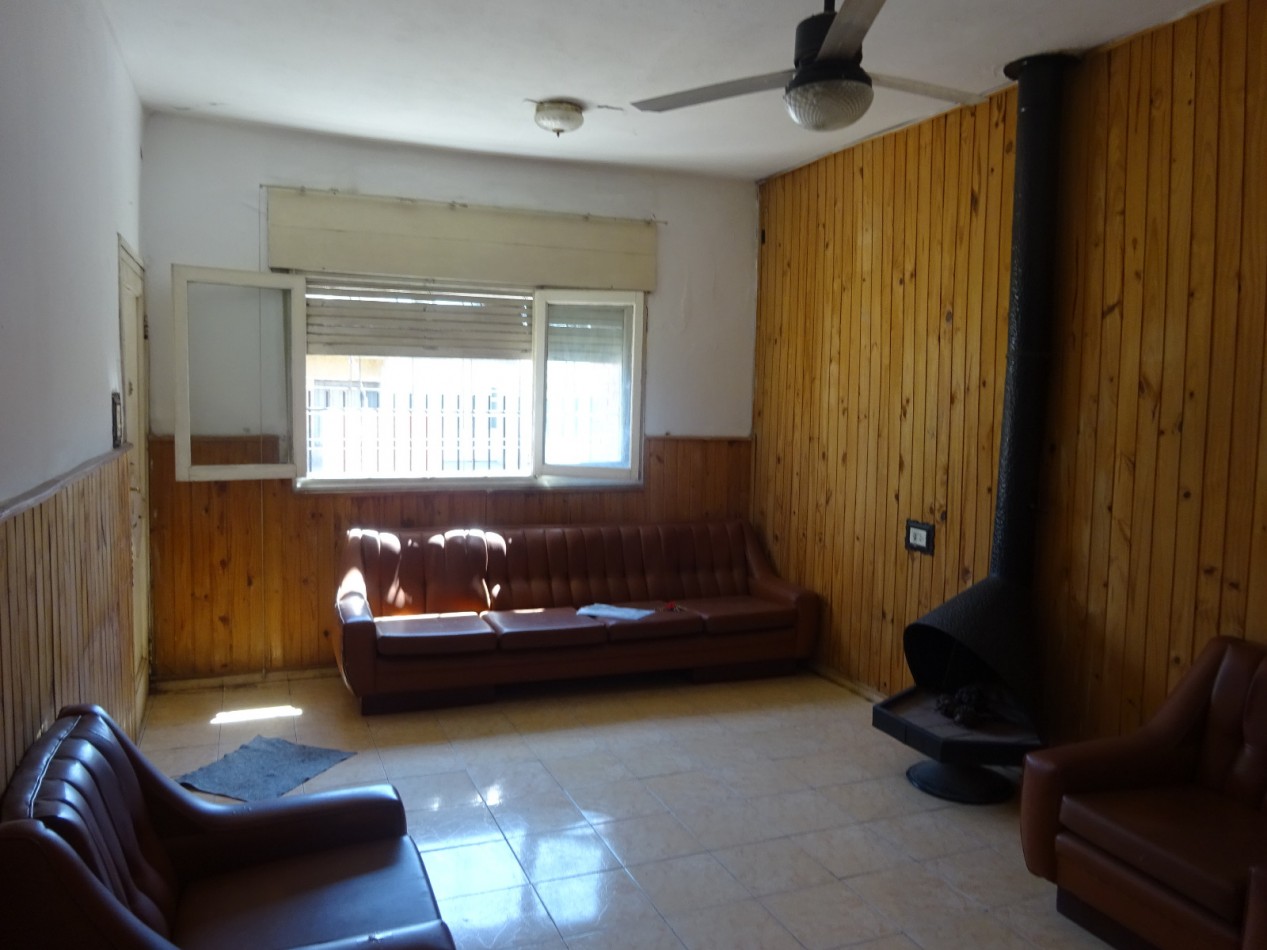 OPORTUNIDAD SE VENDE HERMOSA PROPIEDAD BARRIO MATIENZO, zona comercial, sobre calle principal del barrio.- 